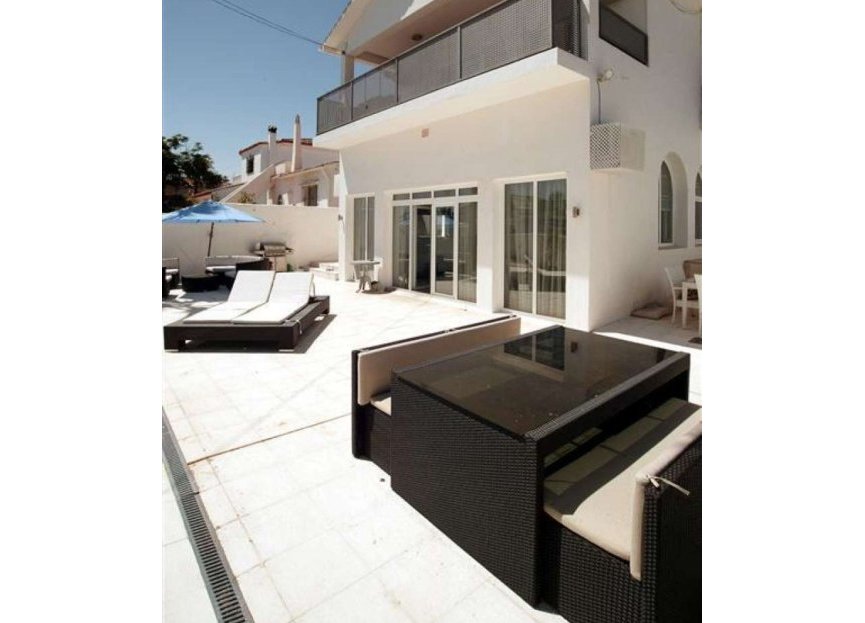 Resale - House - Detached Villa - Marbella - Nueva Andalucia