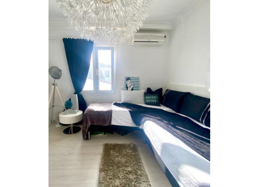 Resale - House - Detached Villa - Marbella - Nueva Andalucia