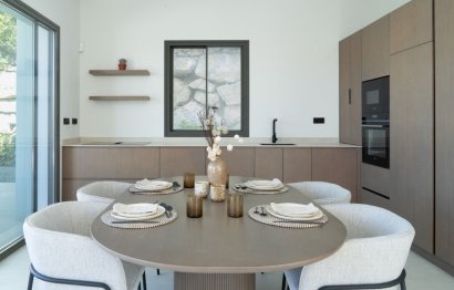 Resale - House - Detached Villa - Estepona - Estepona Centro