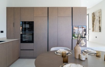 Resale - House - Detached Villa - Estepona - Estepona Centro