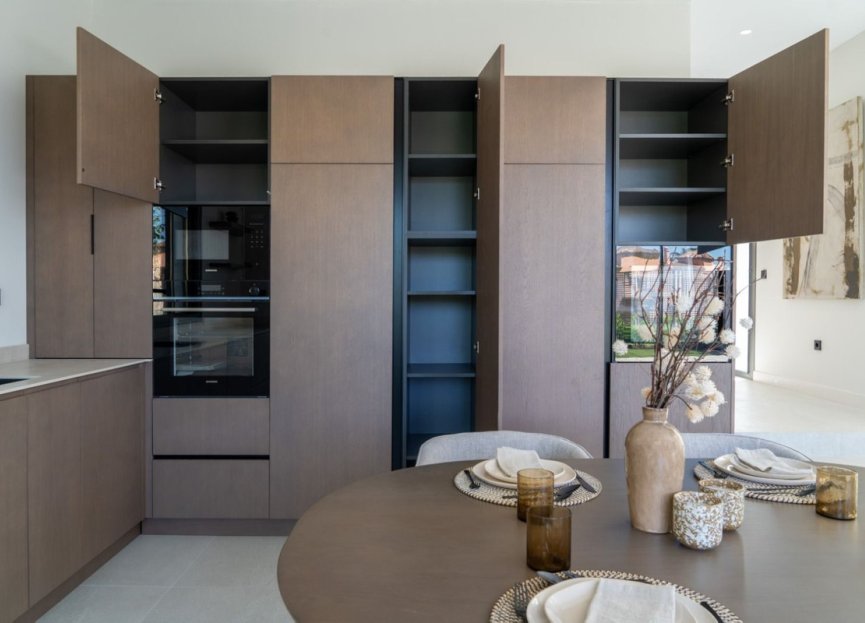 Resale - House - Detached Villa - Estepona - Estepona Centro