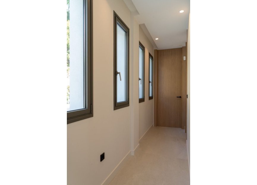 Resale - House - Detached Villa - Estepona - Estepona Centro