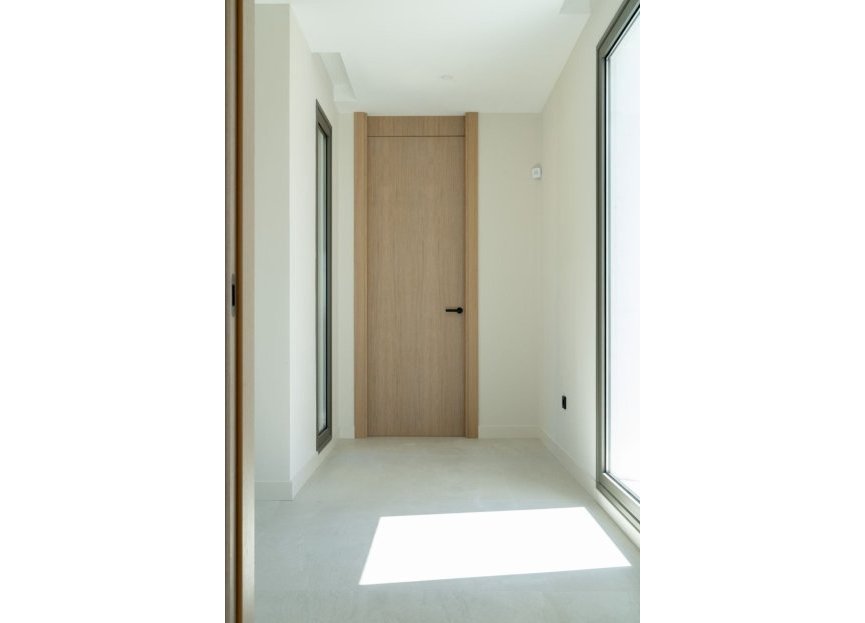 Resale - House - Detached Villa - Estepona - Estepona Centro