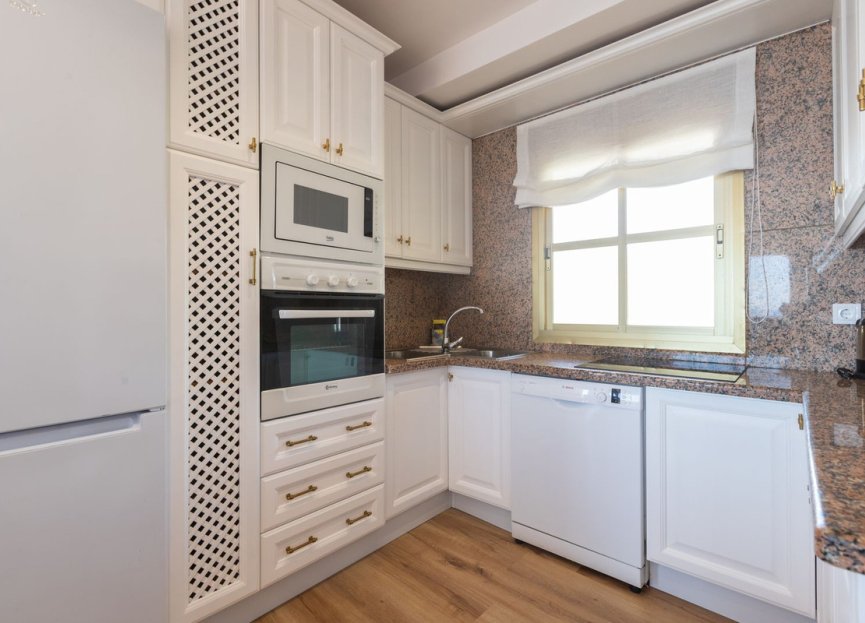 Resale - Apartment - Penthouse - Marbella - Elviria