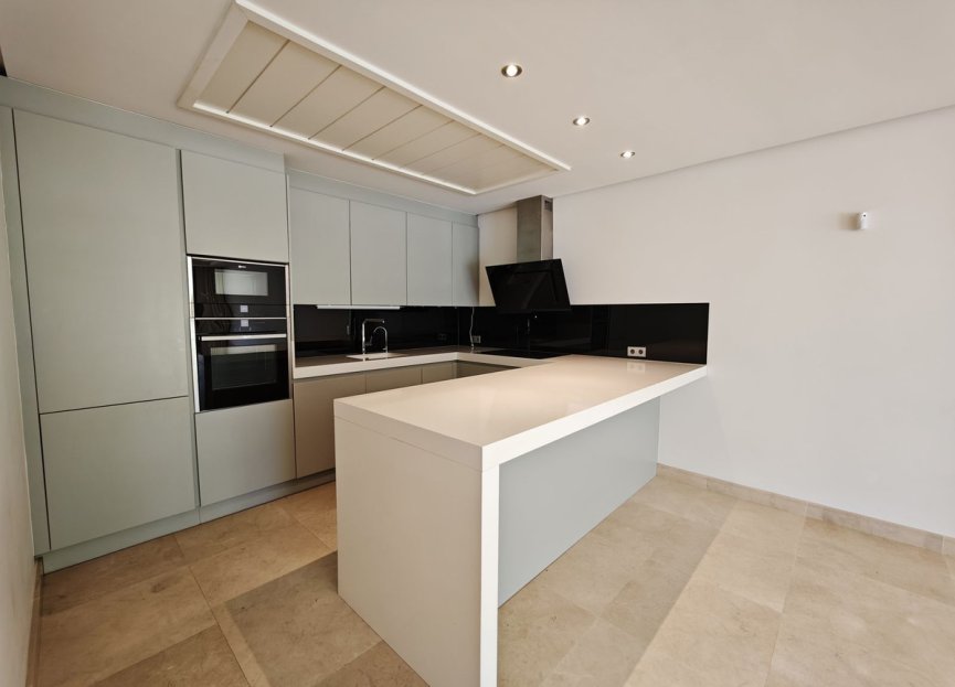 Resale - House - Semi-Detached House - Marbella - Marbella Centro