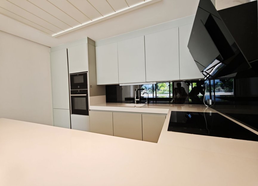 Resale - House - Semi-Detached House - Marbella - Marbella Centro