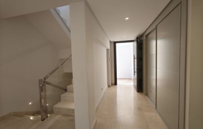 Resale - House - Semi-Detached House - Marbella - Marbella Centro