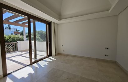 Resale - House - Semi-Detached House - Marbella - Marbella Centro