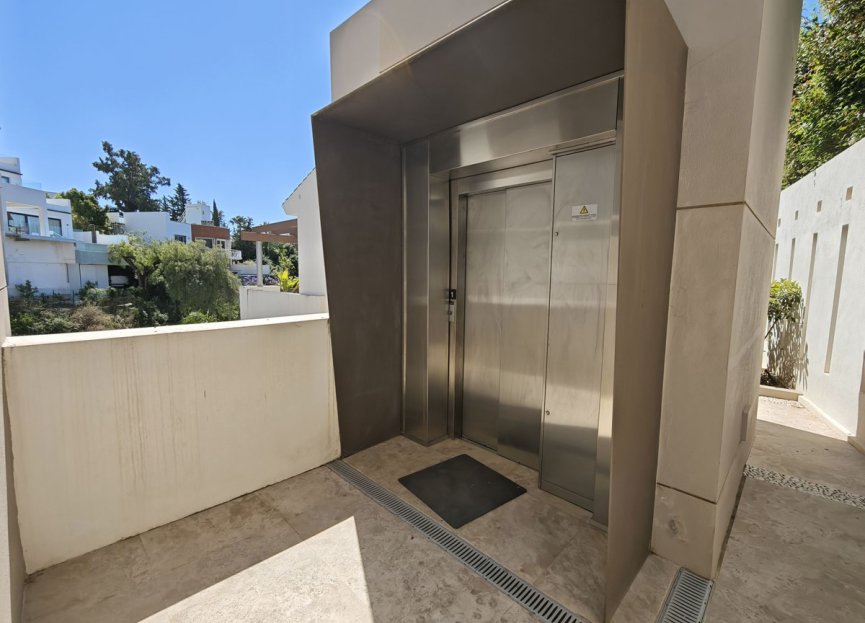 Resale - House - Semi-Detached House - Marbella - Marbella Centro