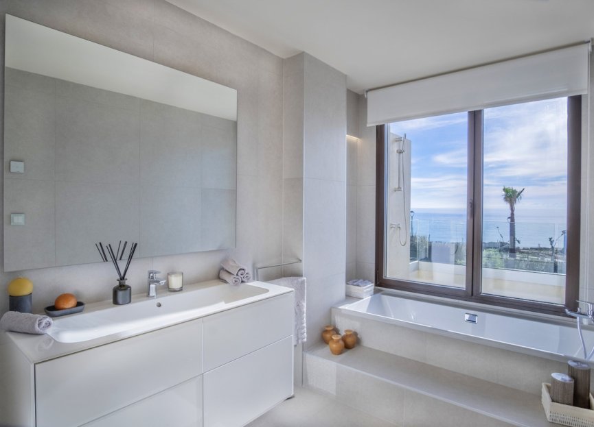 Obra nueva - Casa - New Golden Mile