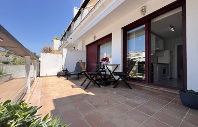 Resale - Apartment - Middle Floor Apartment - Benahavís - Benahavís Centro