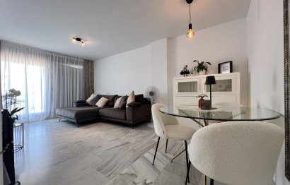 Resale - Apartment - Middle Floor Apartment - Benahavís - Benahavís Centro