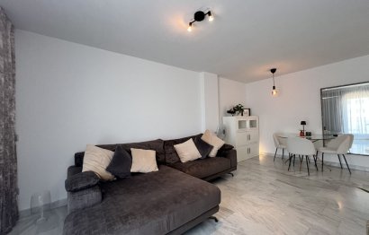 Resale - Apartment - Middle Floor Apartment - Benahavís - Benahavís Centro