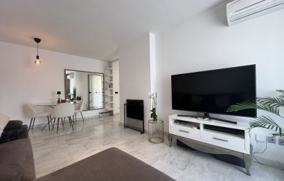 Resale - Apartment - Middle Floor Apartment - Benahavís - Benahavís Centro