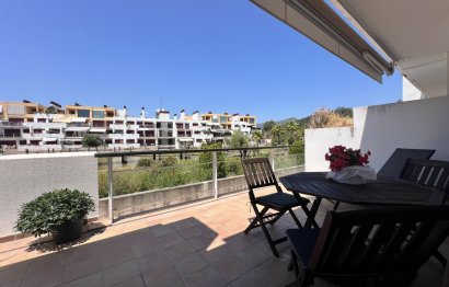 Resale - Apartment - Middle Floor Apartment - Benahavís - Benahavís Centro