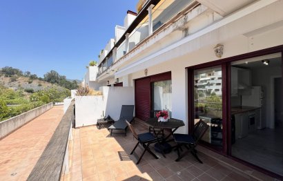 Resale - Apartment - Middle Floor Apartment - Benahavís - Benahavís Centro