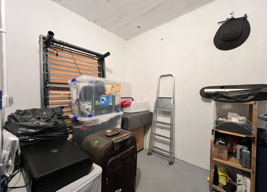 Resale - Apartment - Middle Floor Apartment - Benahavís - Benahavís Centro