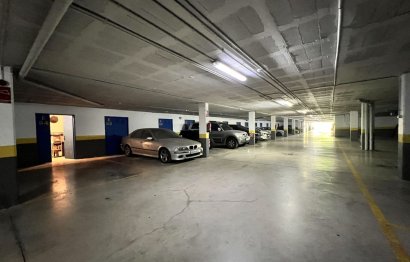 Resale - Apartment - Middle Floor Apartment - Benahavís - Benahavís Centro