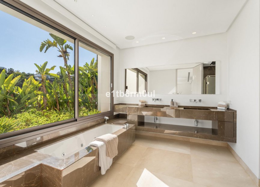 Resale - House - Detached Villa - Benahavís - La Quinta