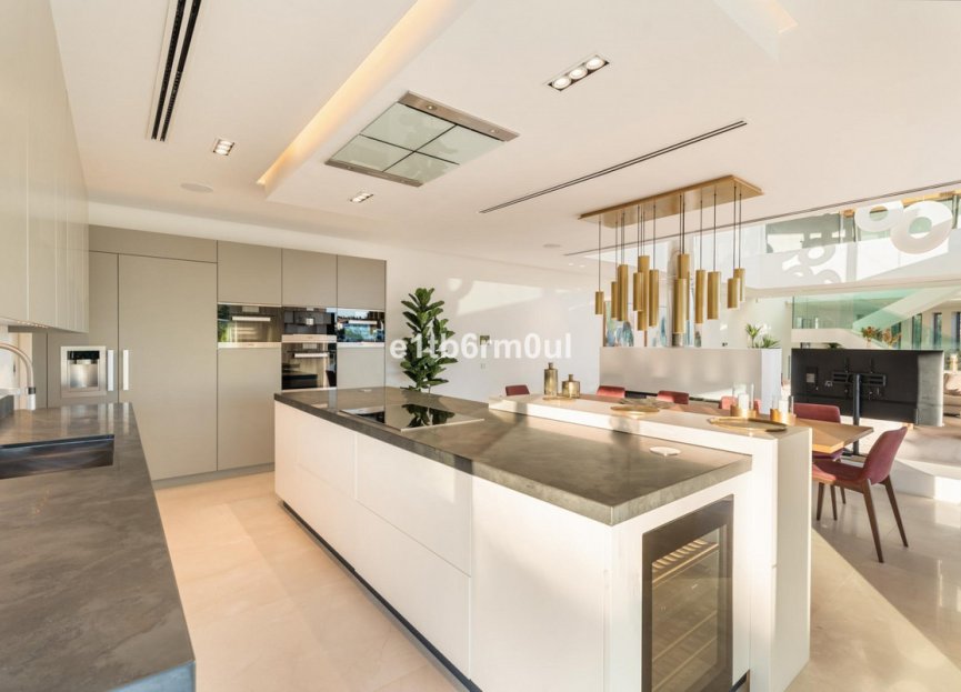 Resale - House - Detached Villa - Benahavís - La Quinta