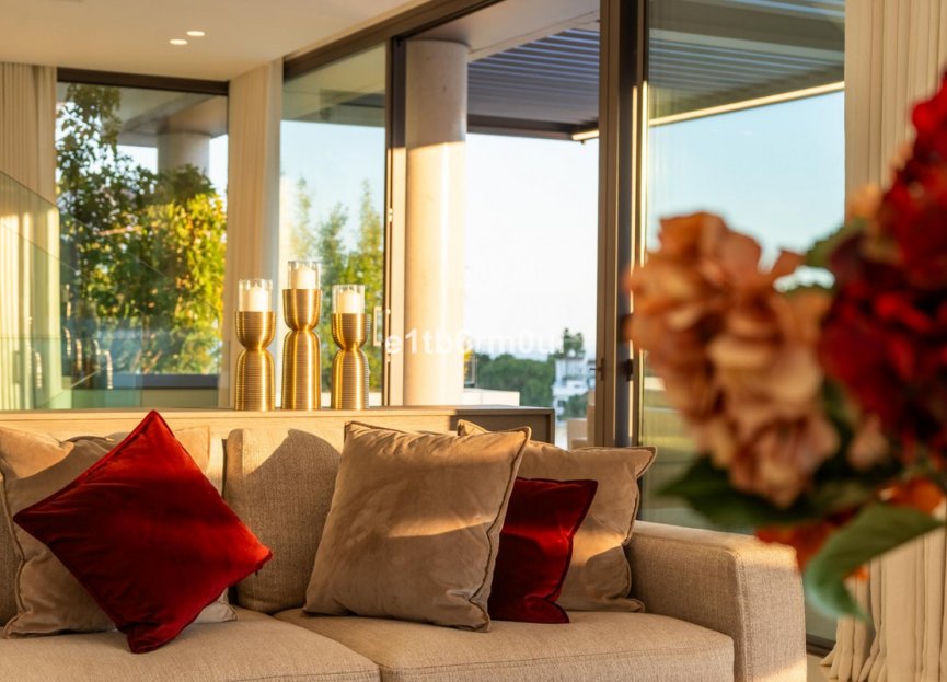 Resale - House - Detached Villa - Benahavís - La Quinta