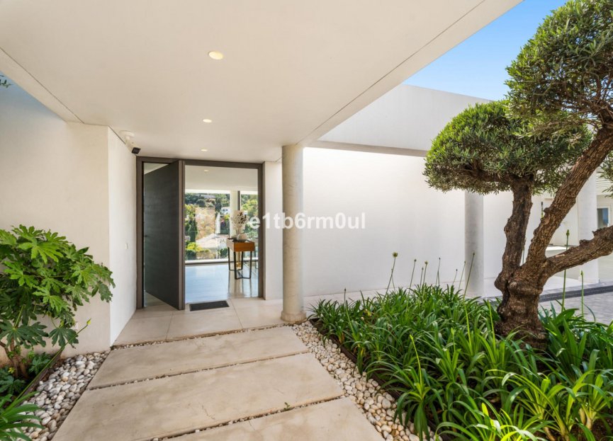 Resale - House - Detached Villa - Benahavís - La Quinta