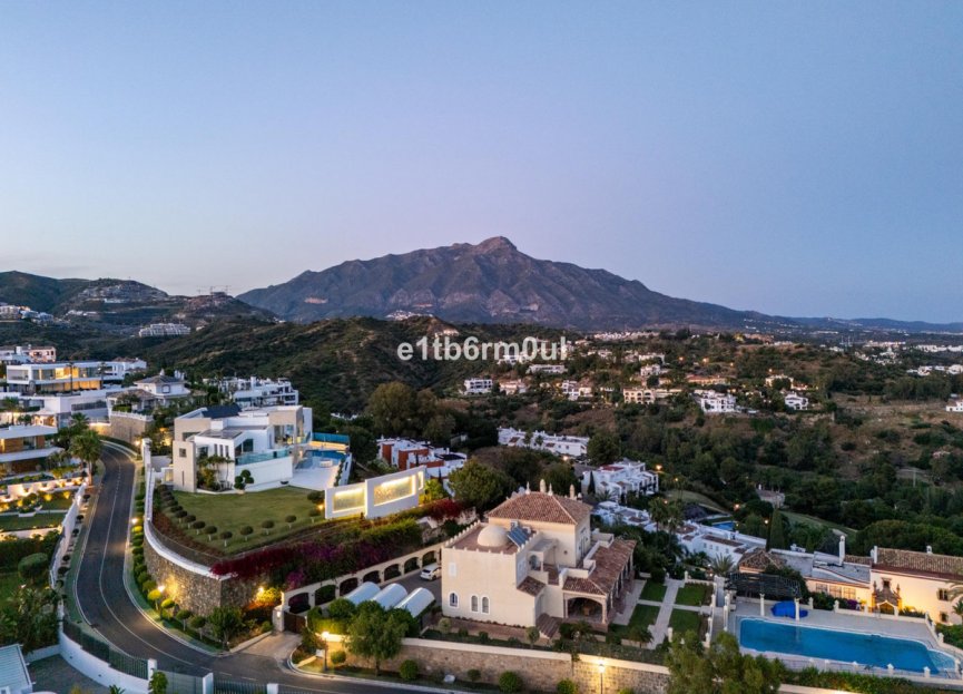 Resale - House - Detached Villa - Benahavís - La Quinta