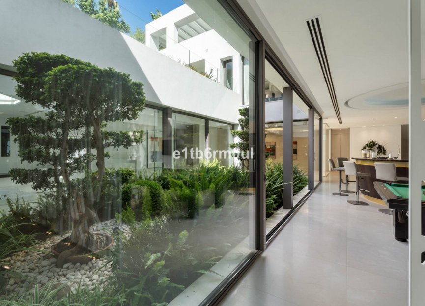 Resale - House - Detached Villa - Benahavís - La Quinta