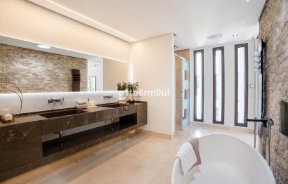 Resale - House - Detached Villa - Benahavís - La Quinta