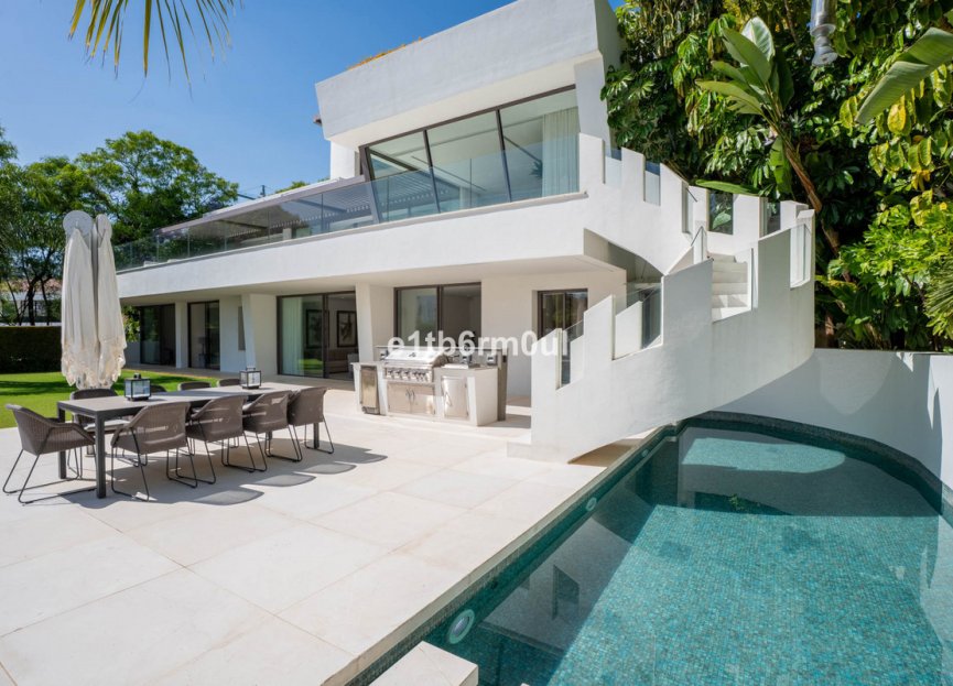 Resale - House - Detached Villa - Benahavís - La Quinta