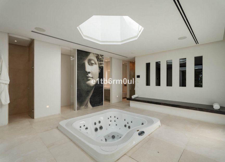 Resale - House - Detached Villa - Benahavís - La Quinta