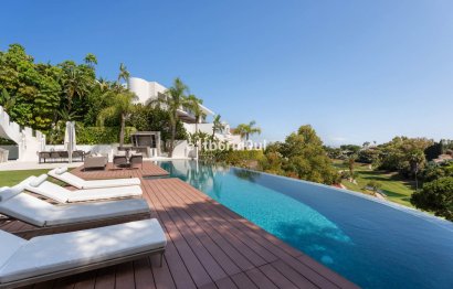 Resale - House - Detached Villa - Benahavís - La Quinta