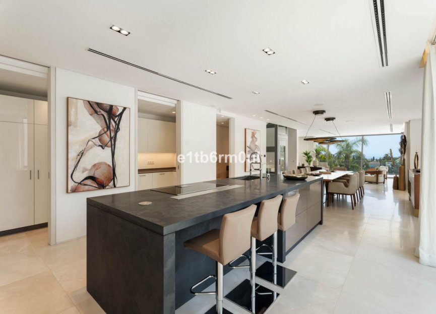 Resale - House - Detached Villa - Benahavís - La Quinta