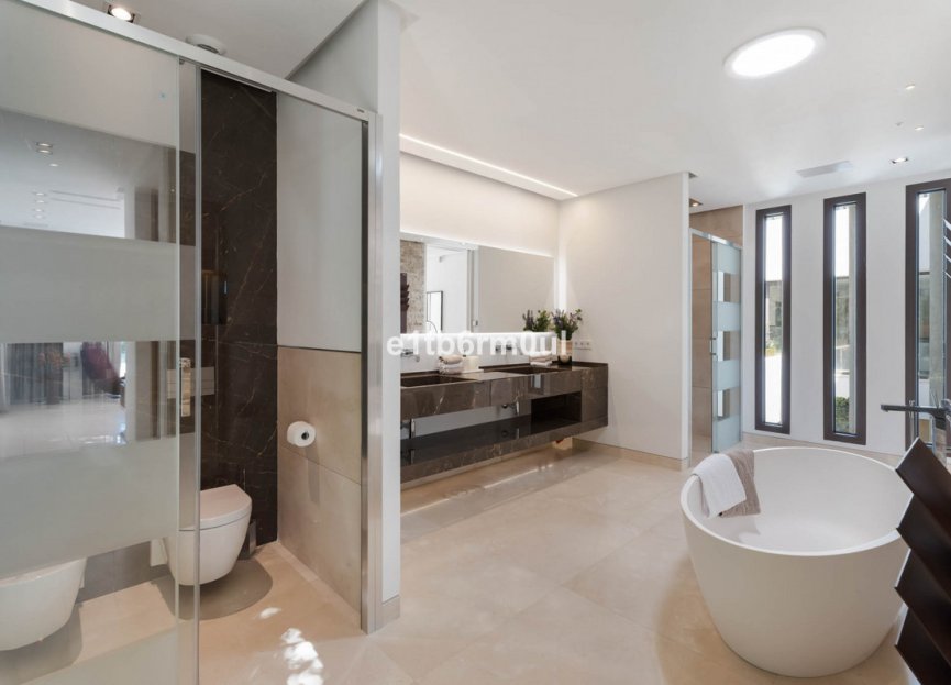 Resale - House - Detached Villa - Benahavís - La Quinta