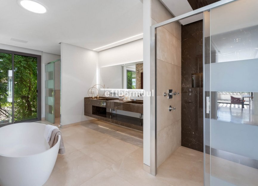 Resale - House - Detached Villa - Benahavís - La Quinta