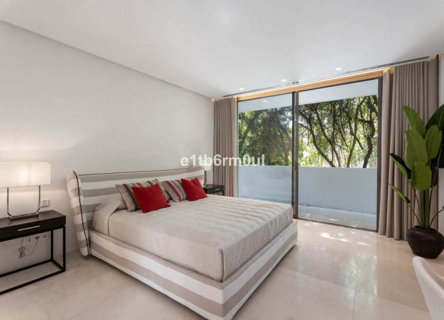 Resale - House - Detached Villa - Benahavís - La Quinta