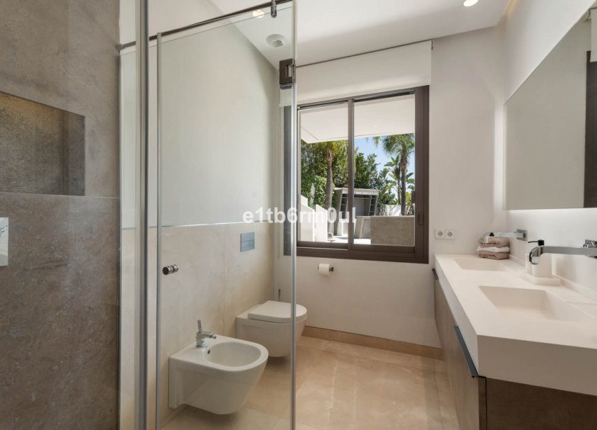 Resale - House - Detached Villa - Benahavís - La Quinta