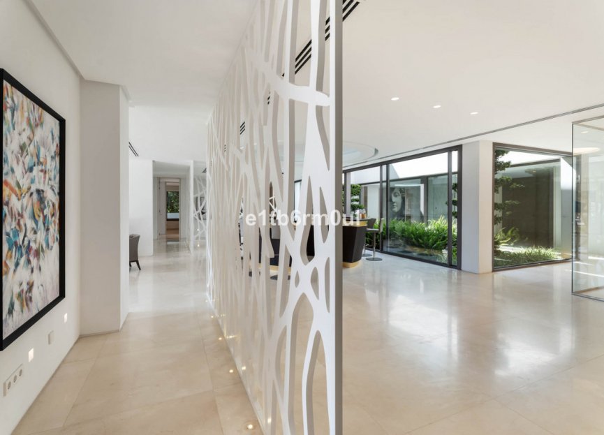 Resale - House - Detached Villa - Benahavís - La Quinta