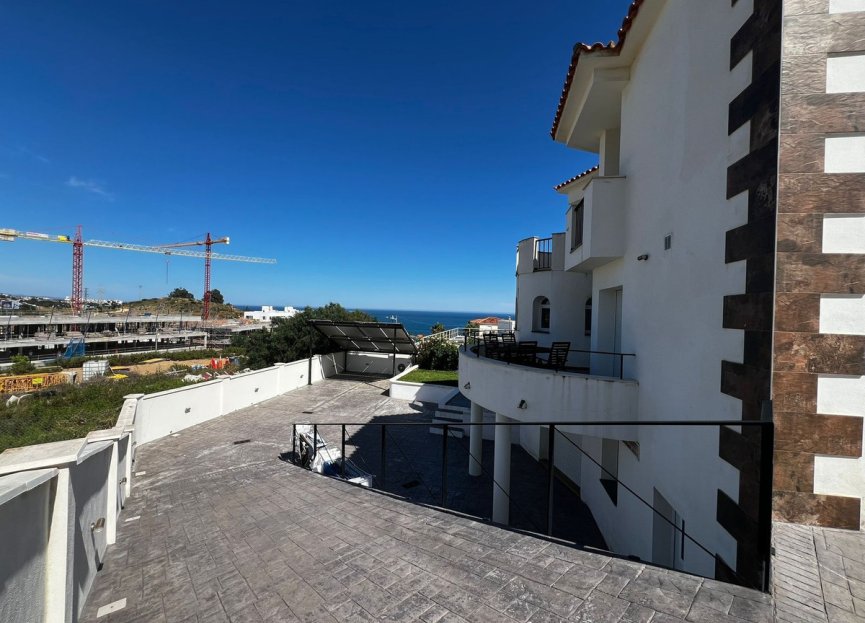 Resale - House - Detached Villa - Estepona - Estepona Centro
