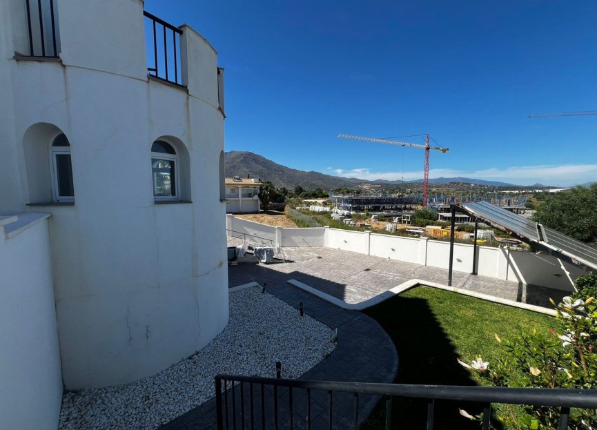 Resale - House - Detached Villa - Estepona - Estepona Centro