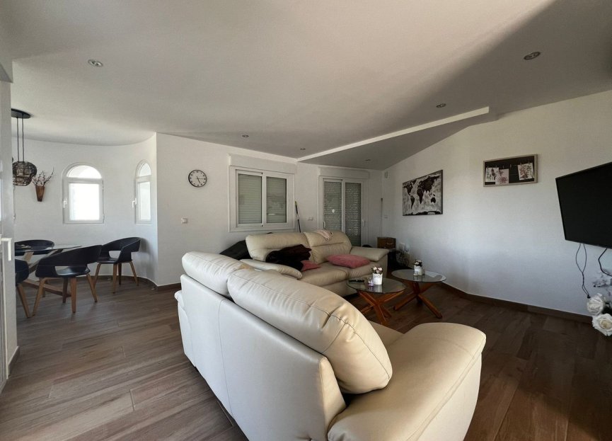 Resale - House - Detached Villa - Estepona - Estepona Centro