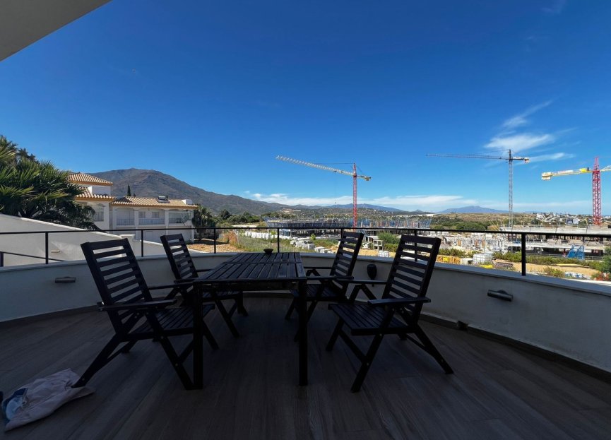 Resale - House - Detached Villa - Estepona - Estepona Centro