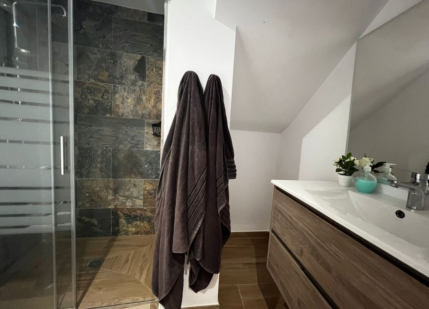 Resale - House - Detached Villa - Estepona - Estepona Centro