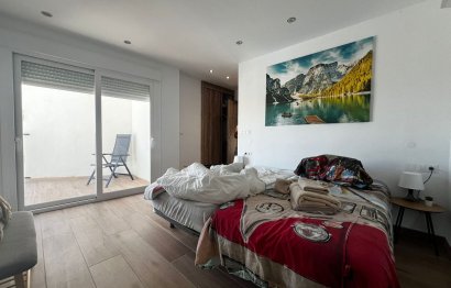 Resale - House - Detached Villa - Estepona - Estepona Centro