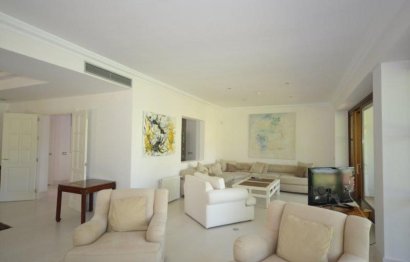 Resale - House - Detached Villa - Marbella - Guadalmina Baja