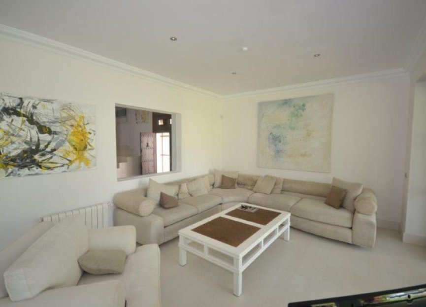 Resale - House - Detached Villa - Marbella - Guadalmina Baja