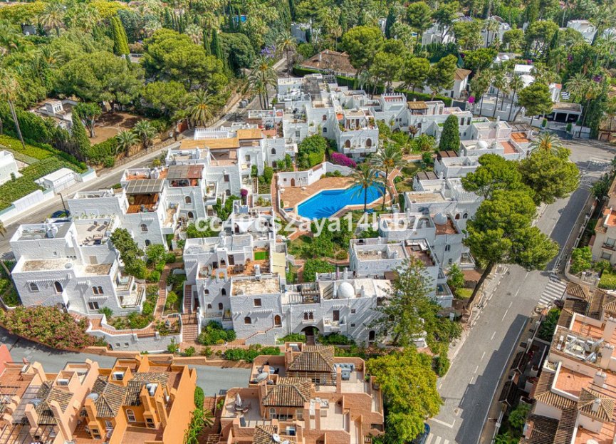 Resale - House - Townhouse - Marbella - Nueva Andalucia