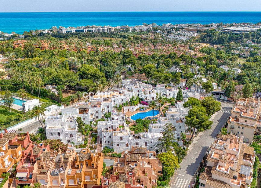 Resale - House - Townhouse - Marbella - Nueva Andalucia