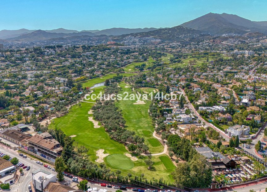 Resale - House - Townhouse - Marbella - Nueva Andalucia