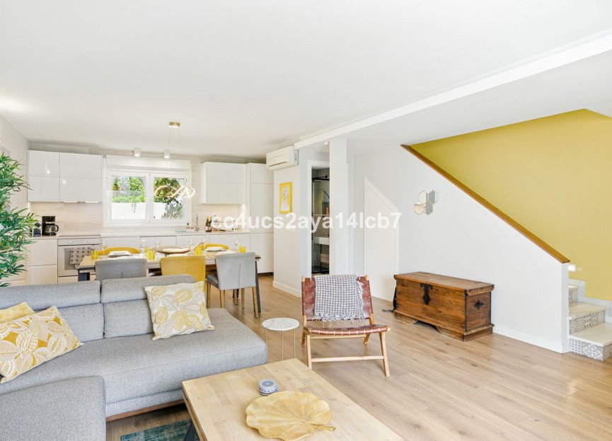 Resale - House - Townhouse - Marbella - Nueva Andalucia